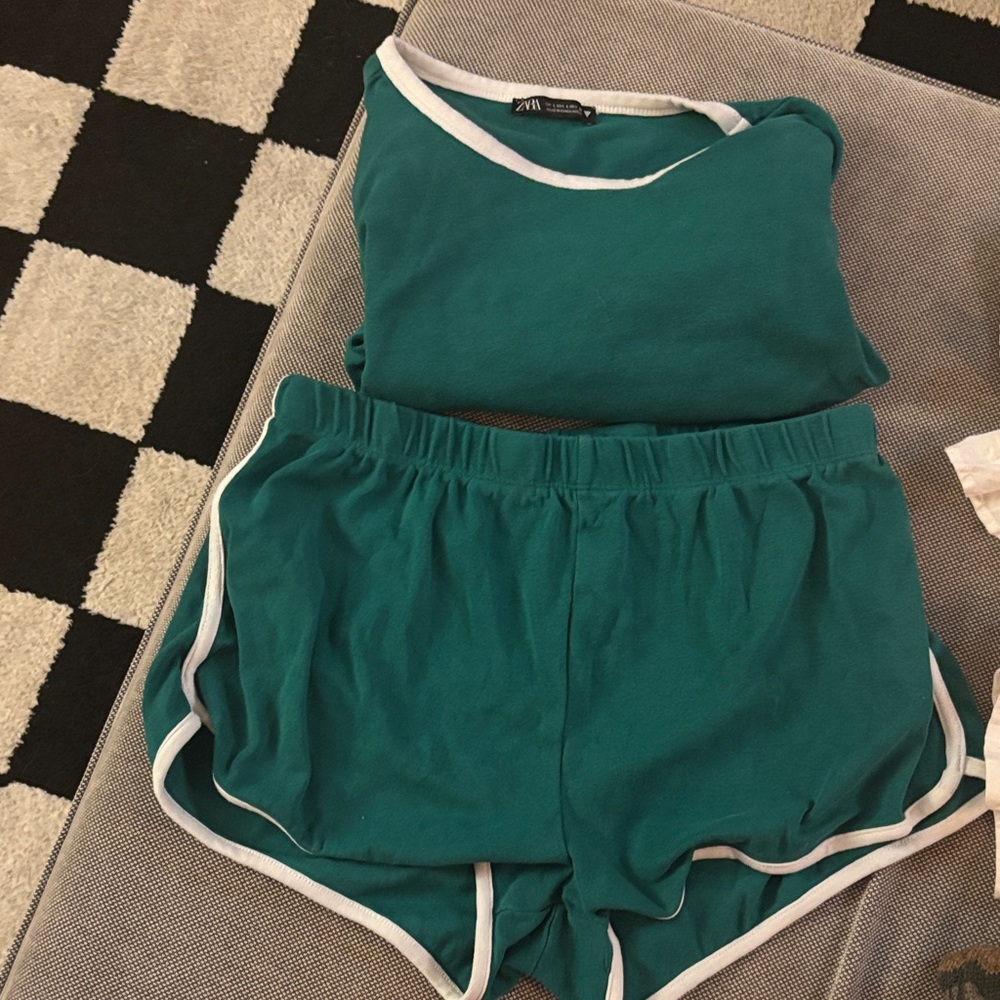 Green Lounge Set with White Trim